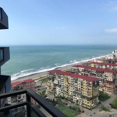 Nbg Towers 2 Appartaments Batumi Bagian luar foto