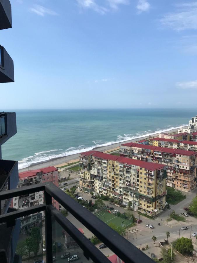 Nbg Towers 2 Appartaments Batumi Bagian luar foto