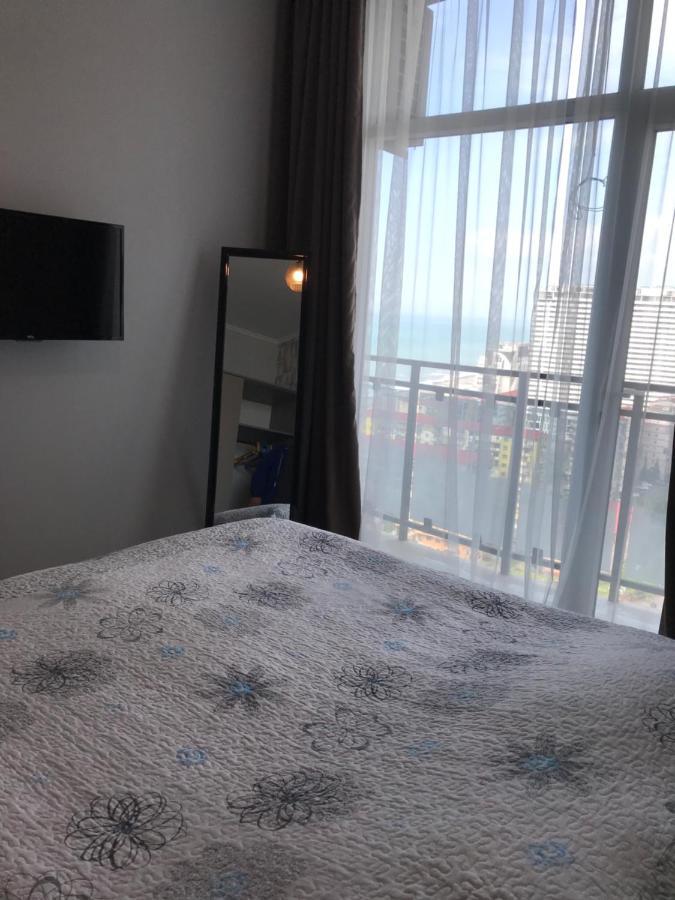 Nbg Towers 2 Appartaments Batumi Bagian luar foto