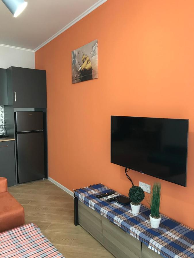 Nbg Towers 2 Appartaments Batumi Bagian luar foto