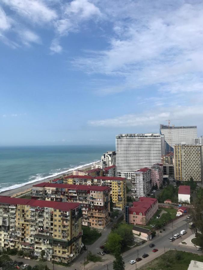 Nbg Towers 2 Appartaments Batumi Bagian luar foto