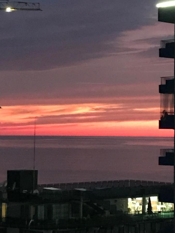 Nbg Towers 2 Appartaments Batumi Bagian luar foto