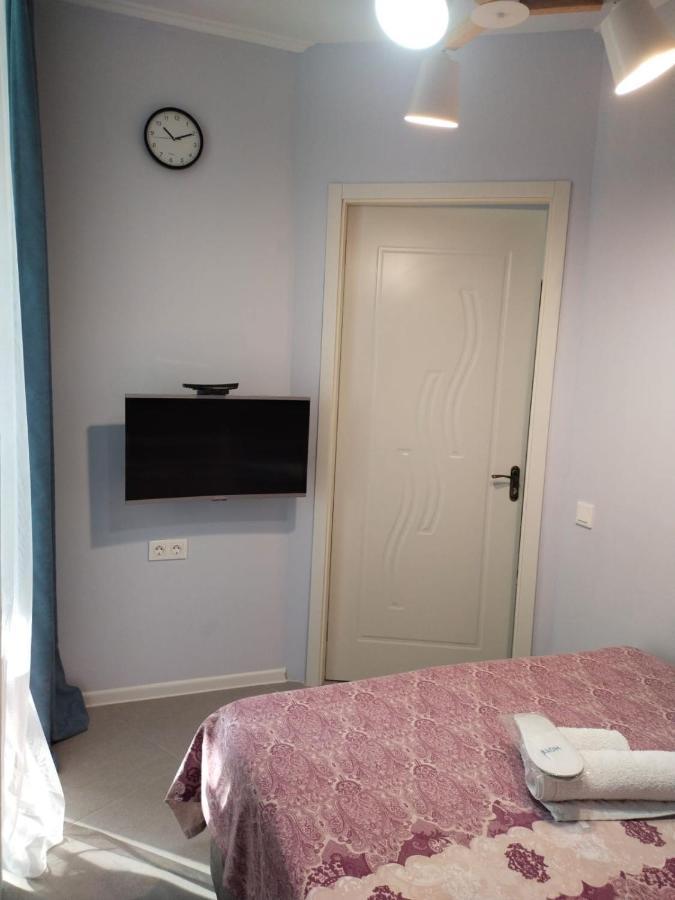 Nbg Towers 2 Appartaments Batumi Bagian luar foto