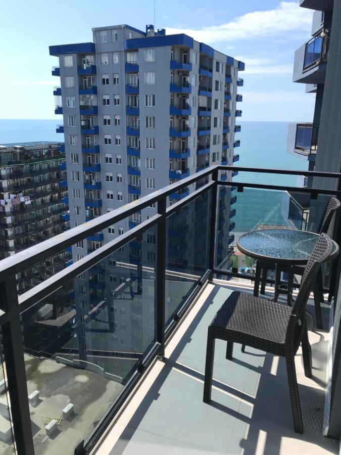 Nbg Towers 2 Appartaments Batumi Bagian luar foto